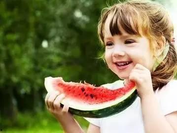小孩吃瓜中毒,揭秘小孩吃瓜中毒的惊险经历