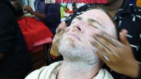 老外理发吃瓜,一场跨国文化交流的趣味碰撞