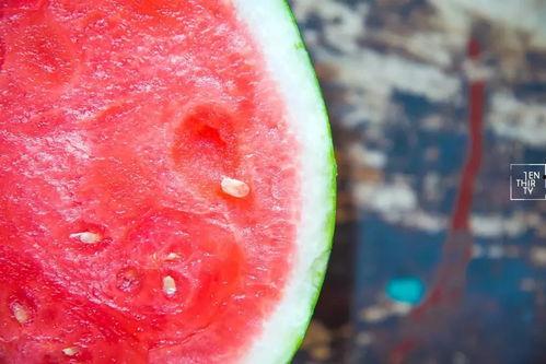 只吃一块瓜,品味人生百态