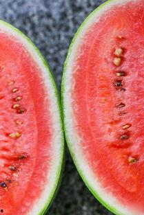 只吃一块瓜,品味人生百态